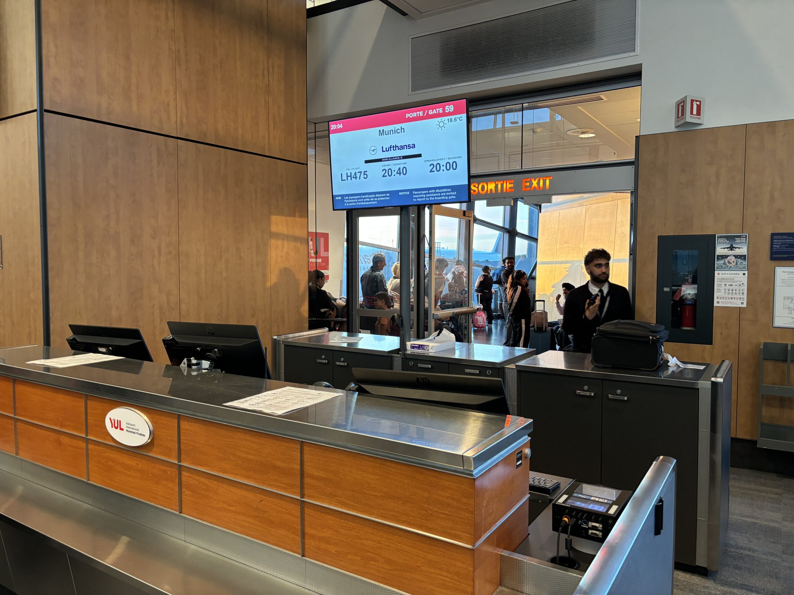 Boarding gate Lufthansa