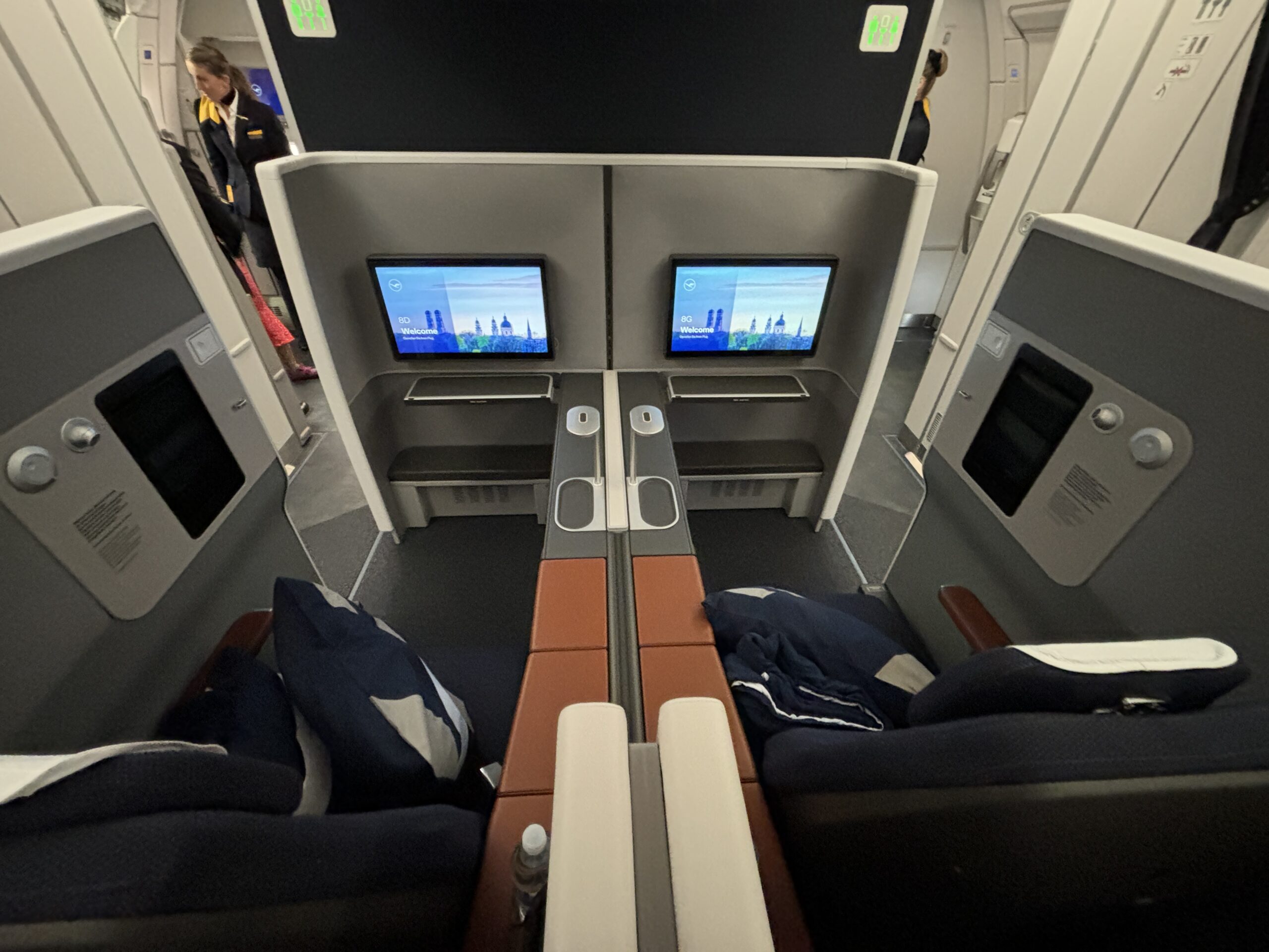 Lufthansa Allegris Business Class Seat