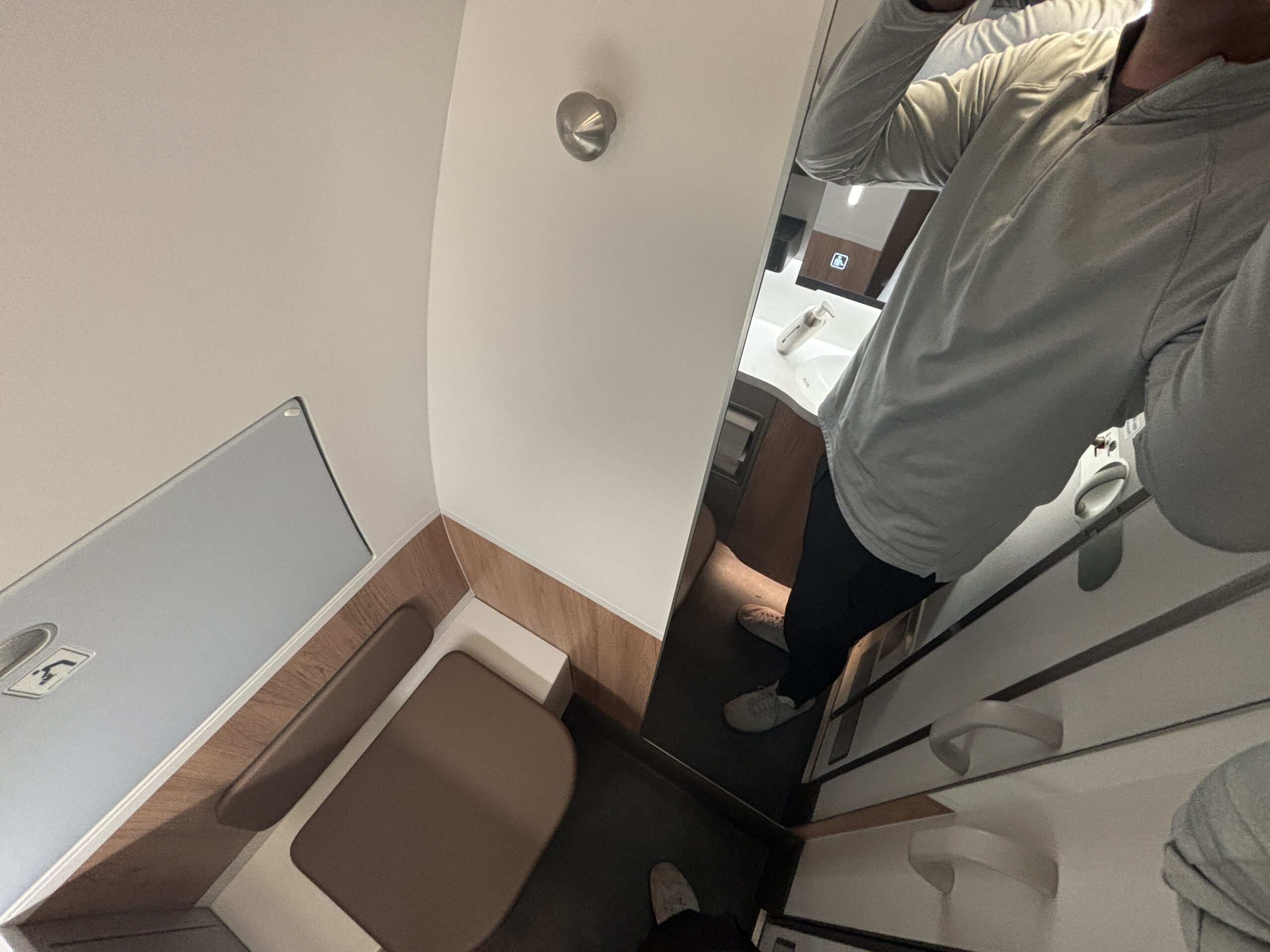 Lufthansa Allegris Business Class Bathroom
