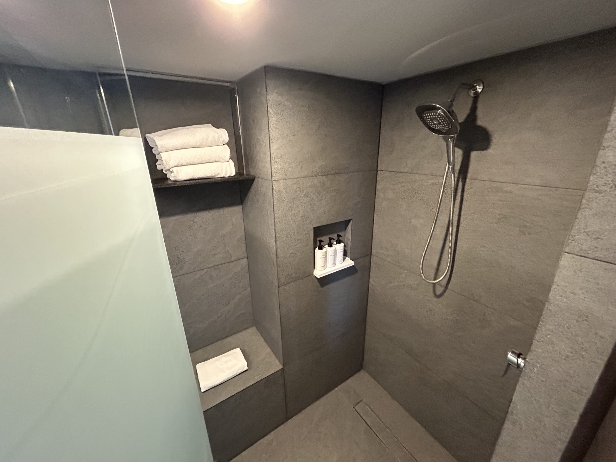 Andaz Mexico City Condesa Review: A Stylish Stay in a Prime CDMX Location 110 Shower